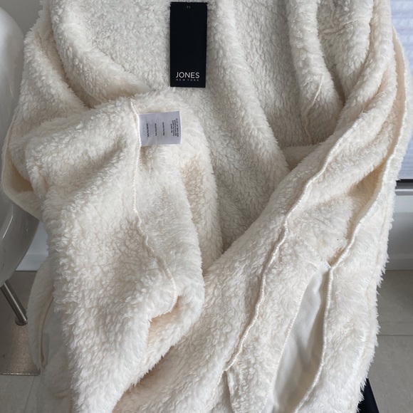 Jones NewYork coat - Picture 7 of 7